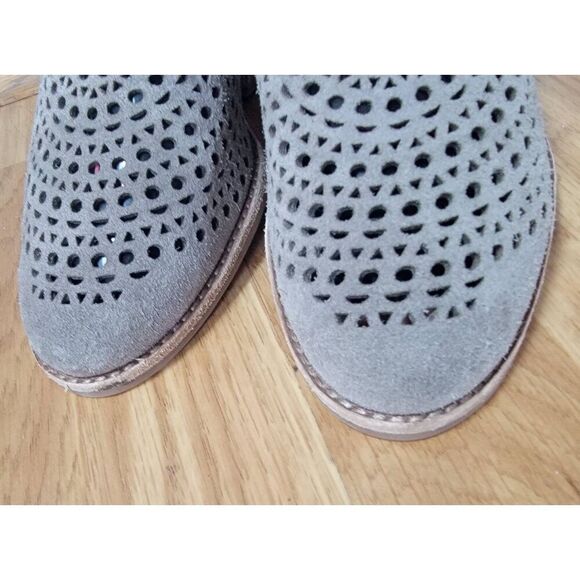 Jeffery C Western Rosalee Suede Bootie 7 - Picture 6 of 8